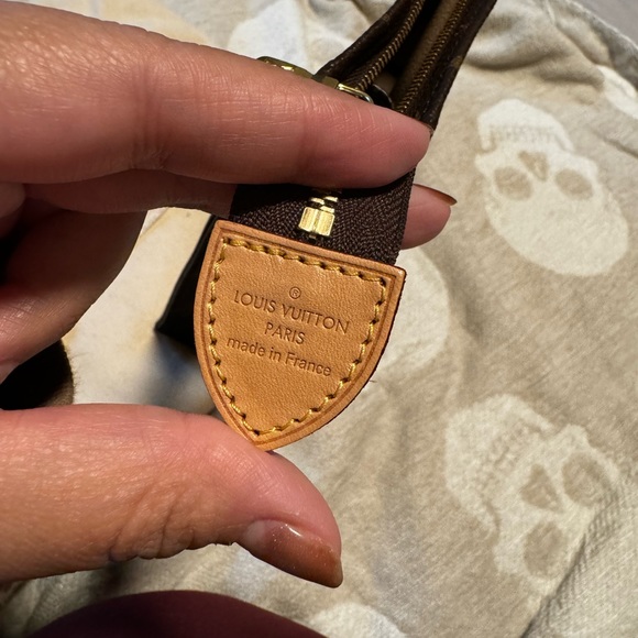 ๐ค DISCONTINUED Toiletry 26 Pouch ๐ค - Picture 2 of 14